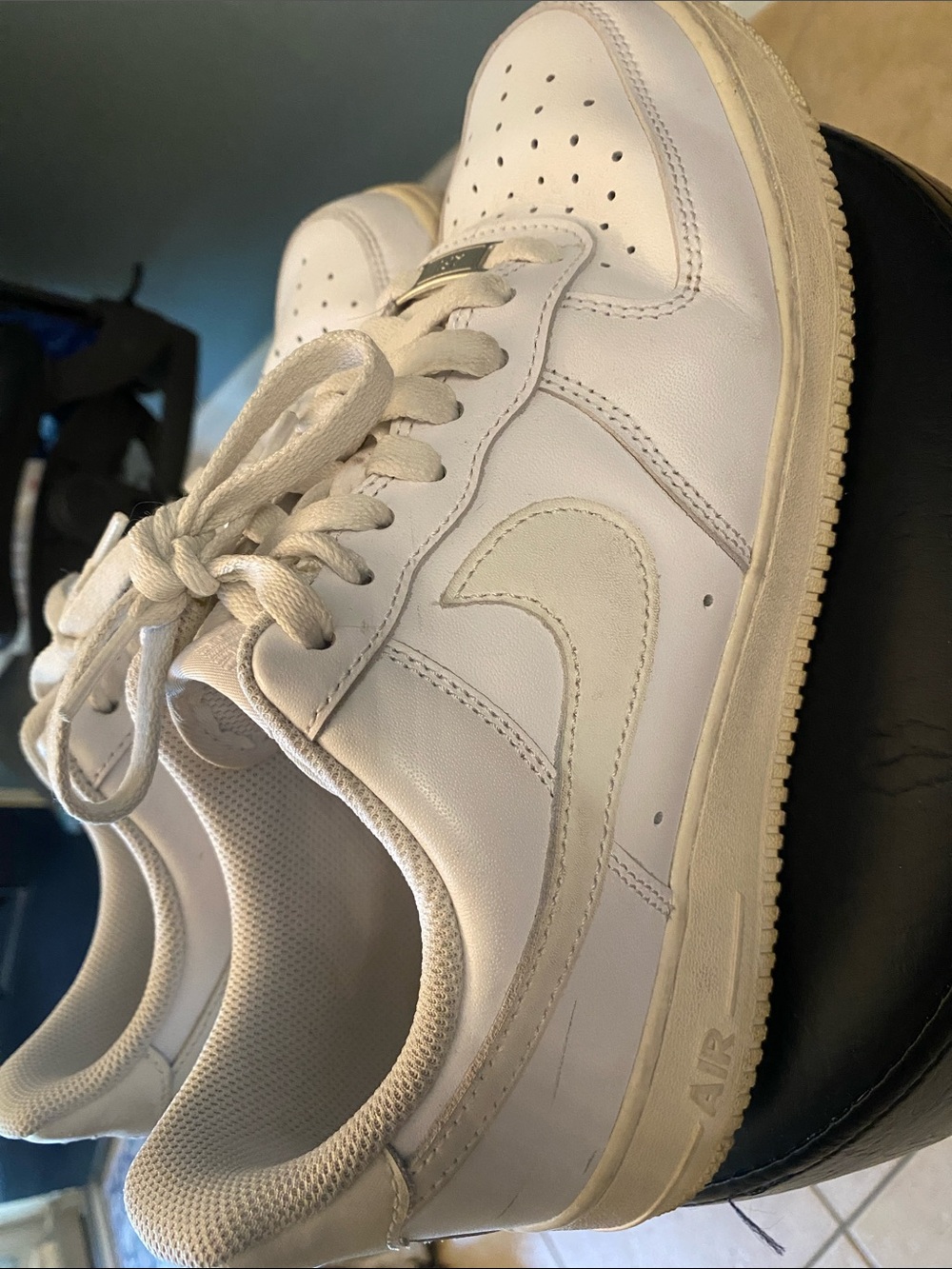 Men's White Low-Top Leather Sneakers